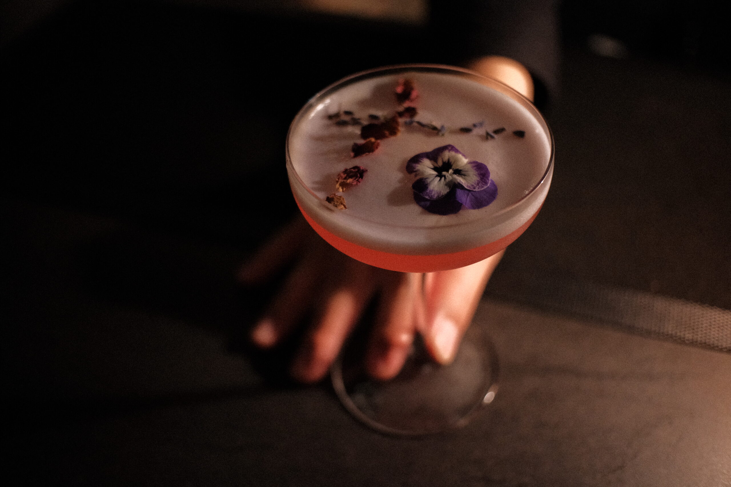 THE LIVELY BAR 大阪本町